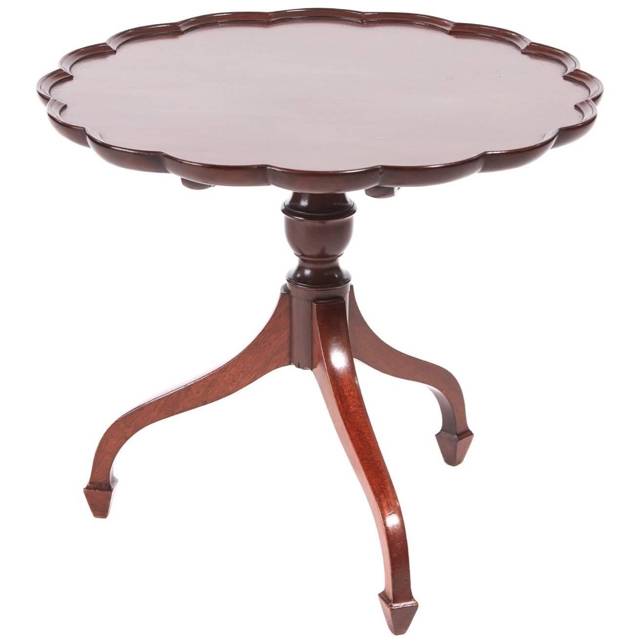 George III Mahogany Wine / Lamp Table For Sale