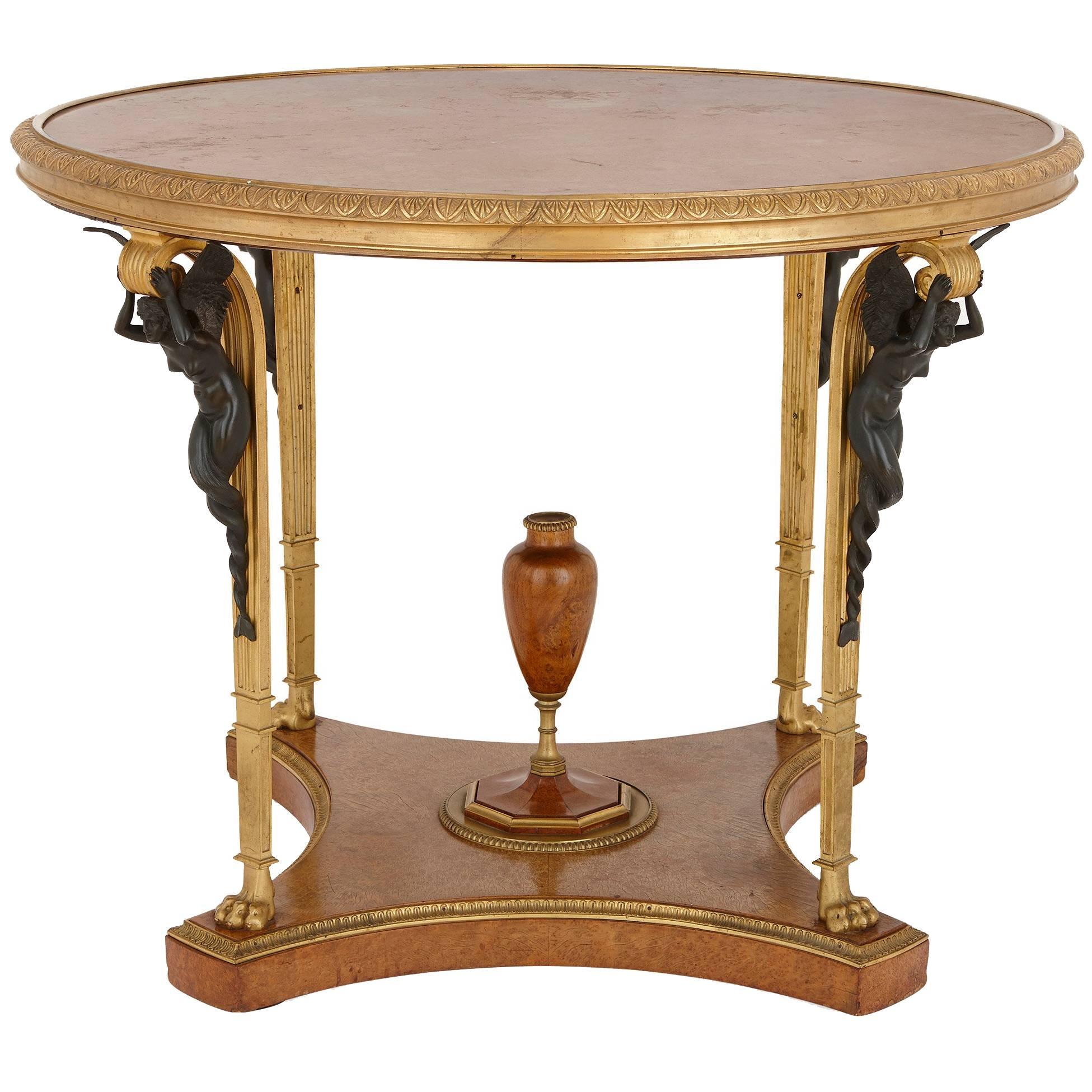 Table centrale ancienne montée en bronze doré par Zwiener Jansen Successeur