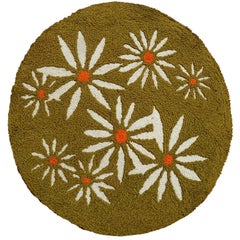 Avocado Green Round Daisy Rug