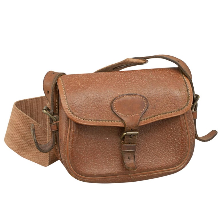 LP 2026 Extra Bag L23 Dark Chocolate Licorice Calfskin With Gold Hardware
