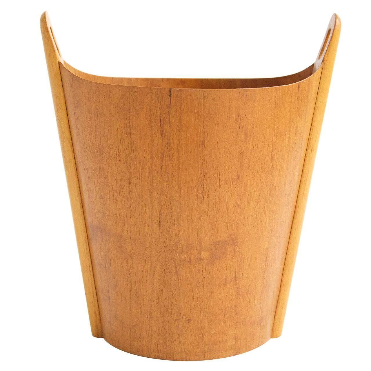 Papelera escandinava