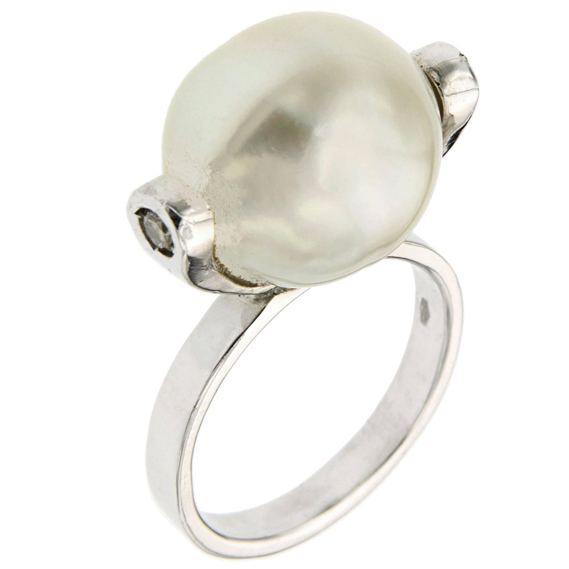 Australian Pearl Diamonds White Gold Ring Handcrafted In Italy By Botta Gioielli For Sale