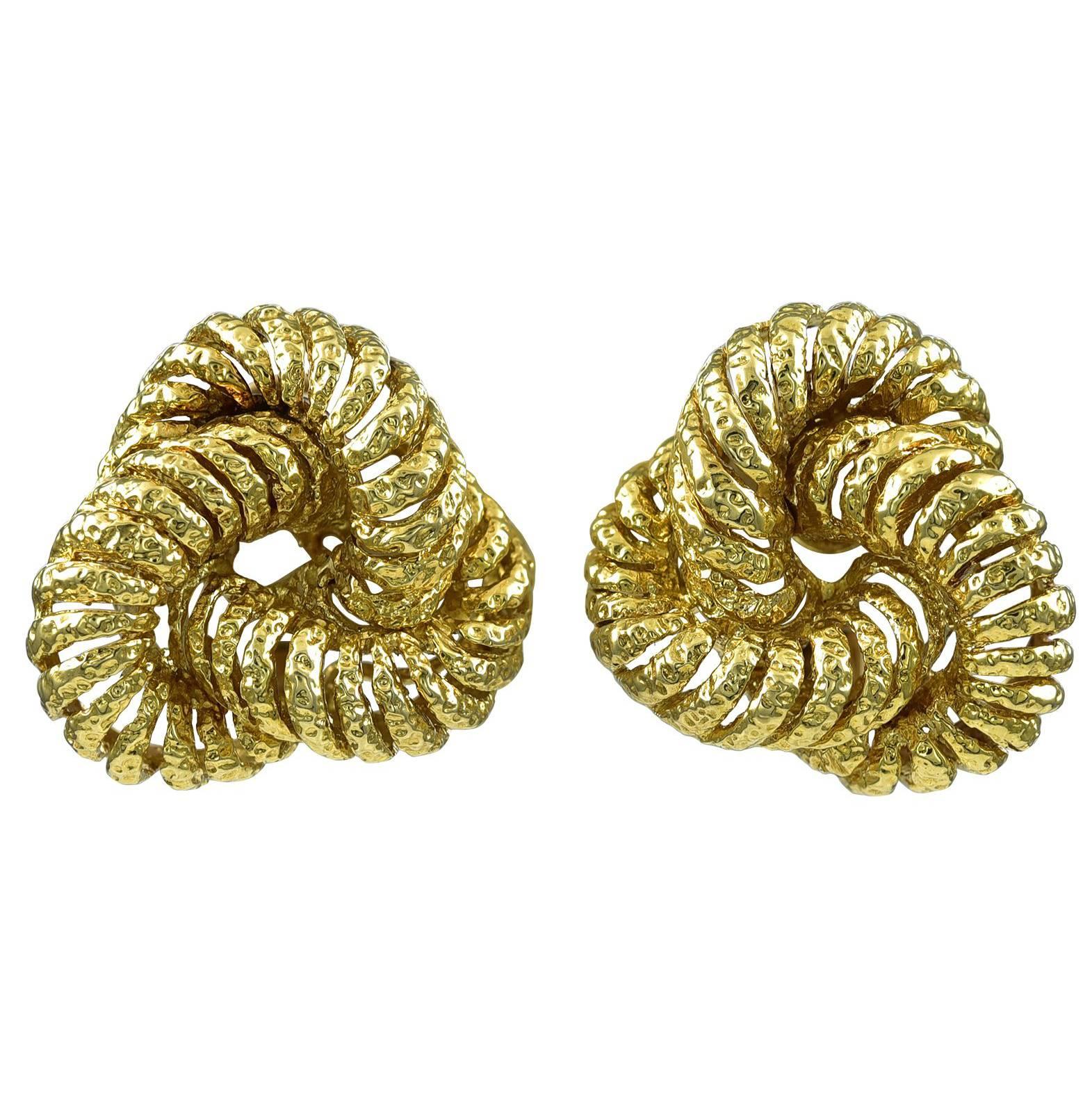 Van Cleef & Arpels Paris Gold Knot Earclips For Sale