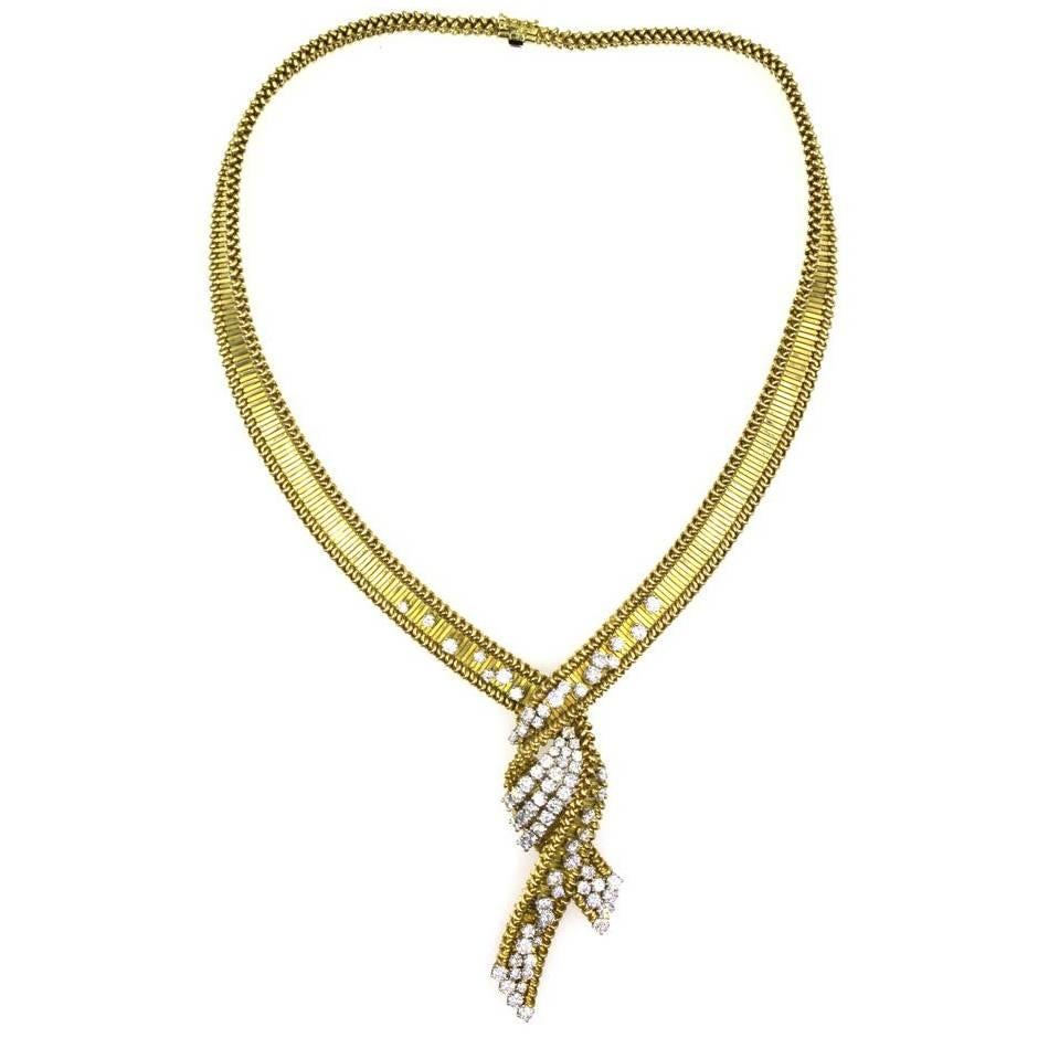 French Twist Diamond 18 Karat Yellow Gold Necklace