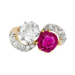 Late Victorian Diamond and Ruby Twist Ring, circa 1900s