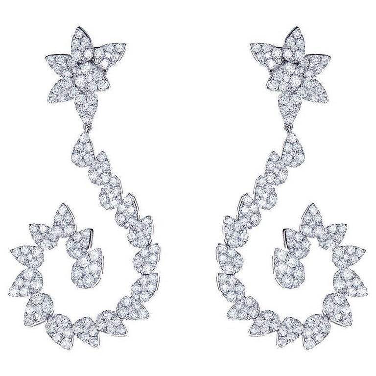 Diamond 14 Karat Gold Earrings For At 1stdibs Diamond 14 Karat Gold Earrings