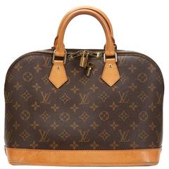 LOUIS VUITTON MABILLON Crossbody, Louis Vuitton, LOUIS VUITTON Mabillon  Crossbody. No longer available at Louis Vuitton! 2016 date code. Don't miss  out on the best cross body!! Always