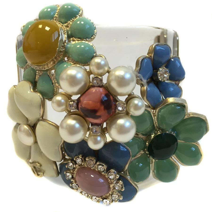 CHANEL Transparent Cuff Decorated with Flowers in Glass Paste and Rhinestone