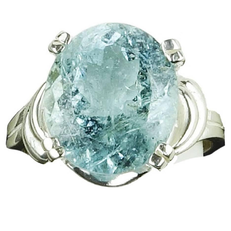 Oval Aquamarine in Sterling Silver Ring