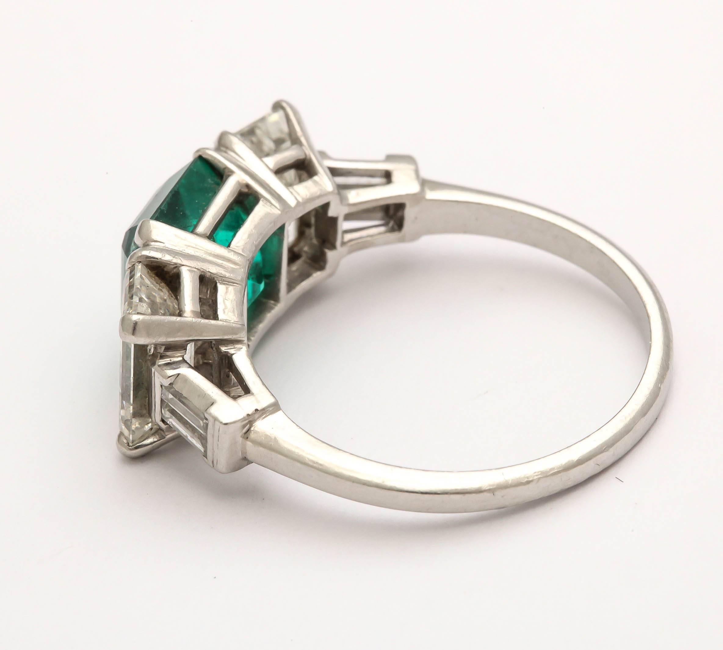 Women's Art Deco Emerald and Diamond Ring