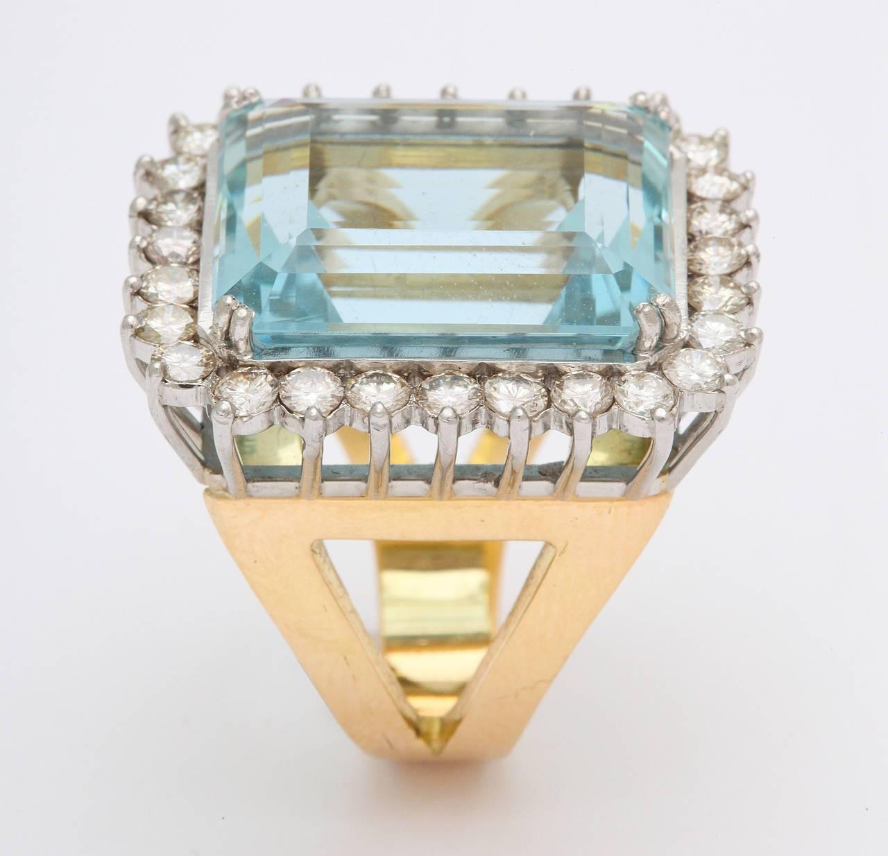 Large Aquamarine and Diamond Platinum and Gold Ring In Good Condition For Sale In New York, NY