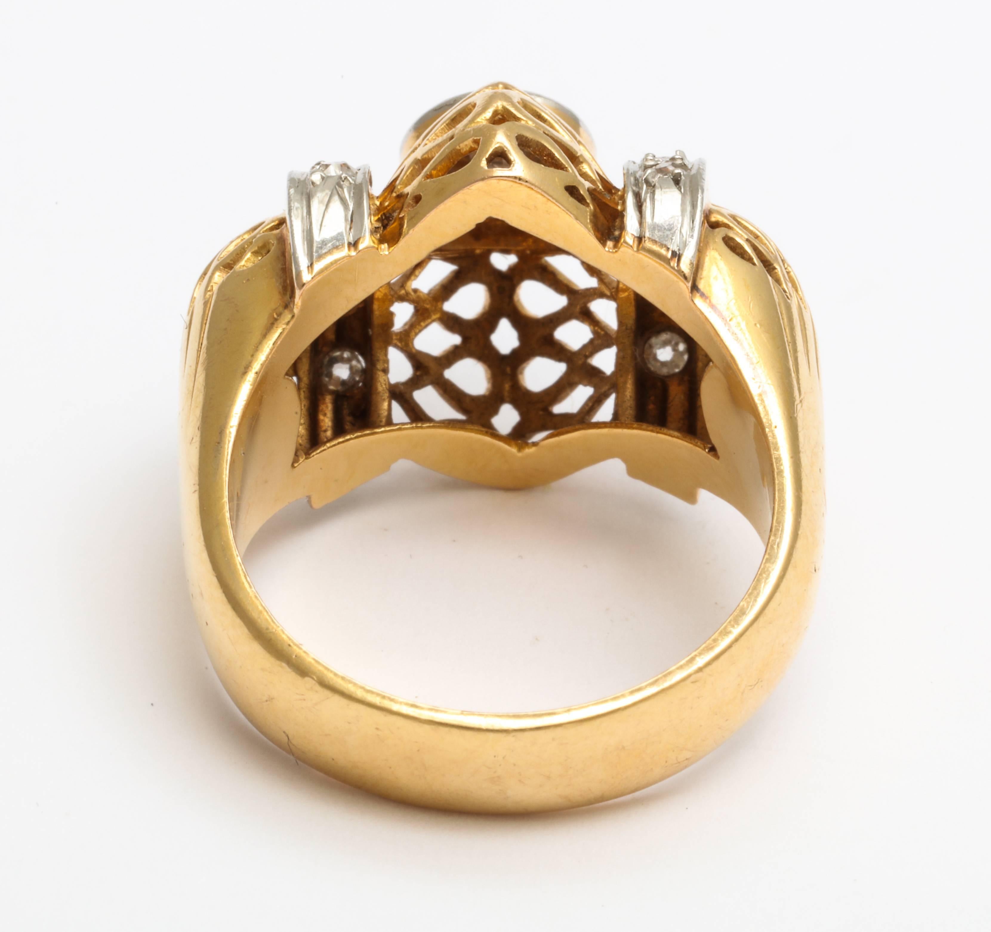 Women's Retro Barrel Shaped Diamond and Gold Ring