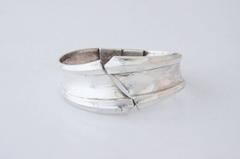 Antonio Pineda Bold Modernist .970 Silver Clamper Motif Bracelet