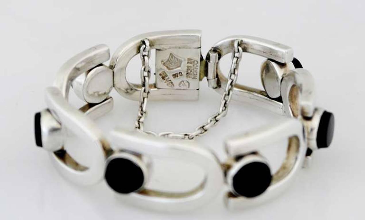 MODERNIST 1960 Antonio Pineda .970 Silver Onyx Bracelet U-shaped Links For Sale 1