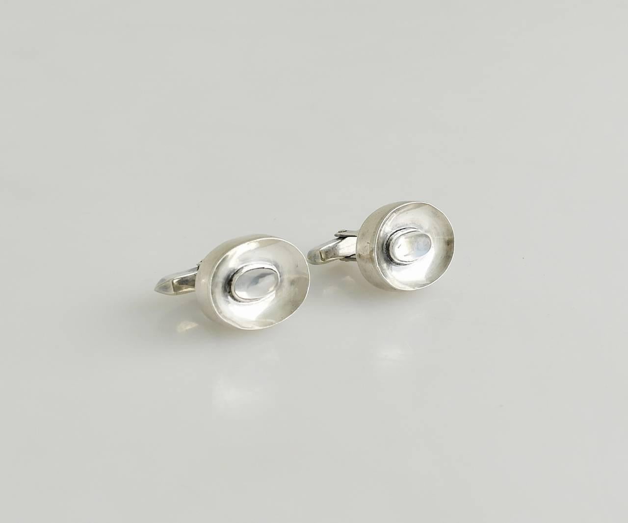 Antonio Pineda .970 Silver & Moonstone Cufflinks 1960 In Excellent Condition For Sale In New York, NY