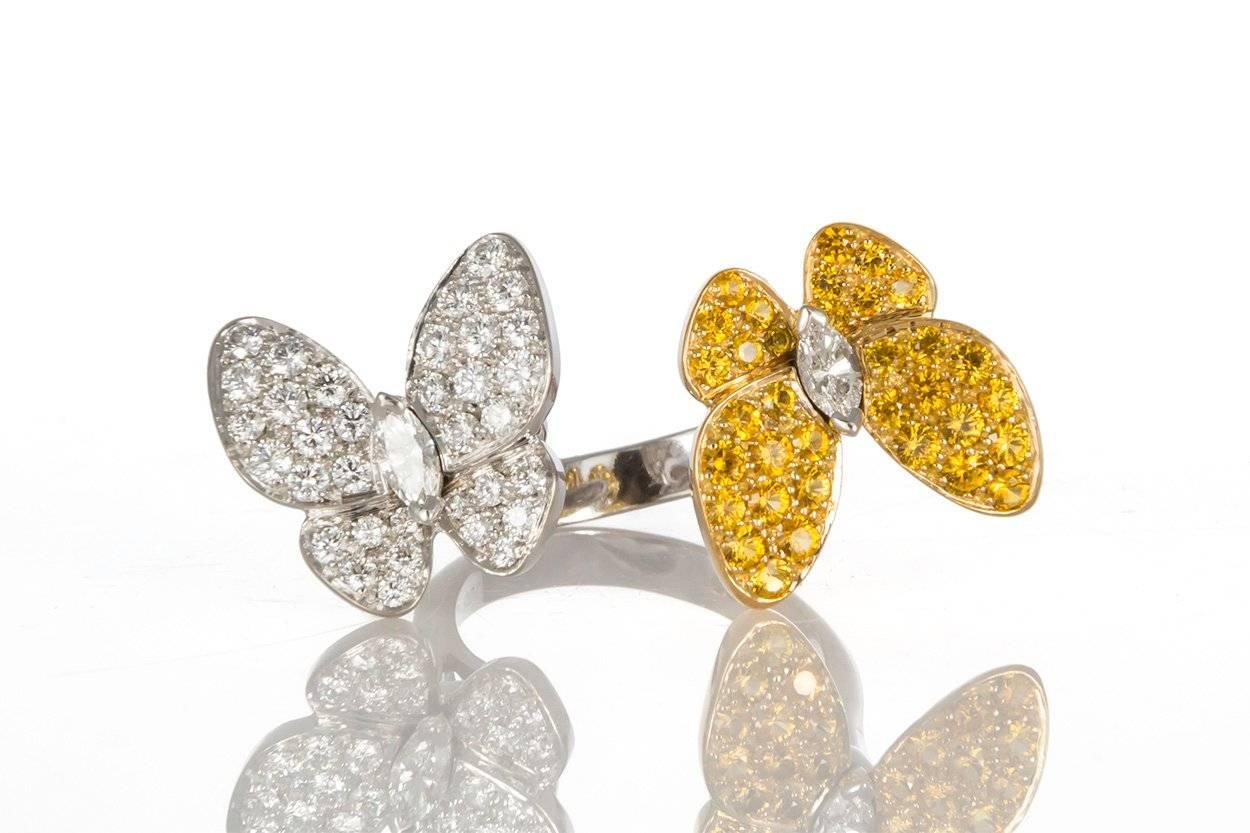 Round Cut Van Cleef Arpels 18k Gold Diamond Sapphire Two Butterfly Between the Finger Ring