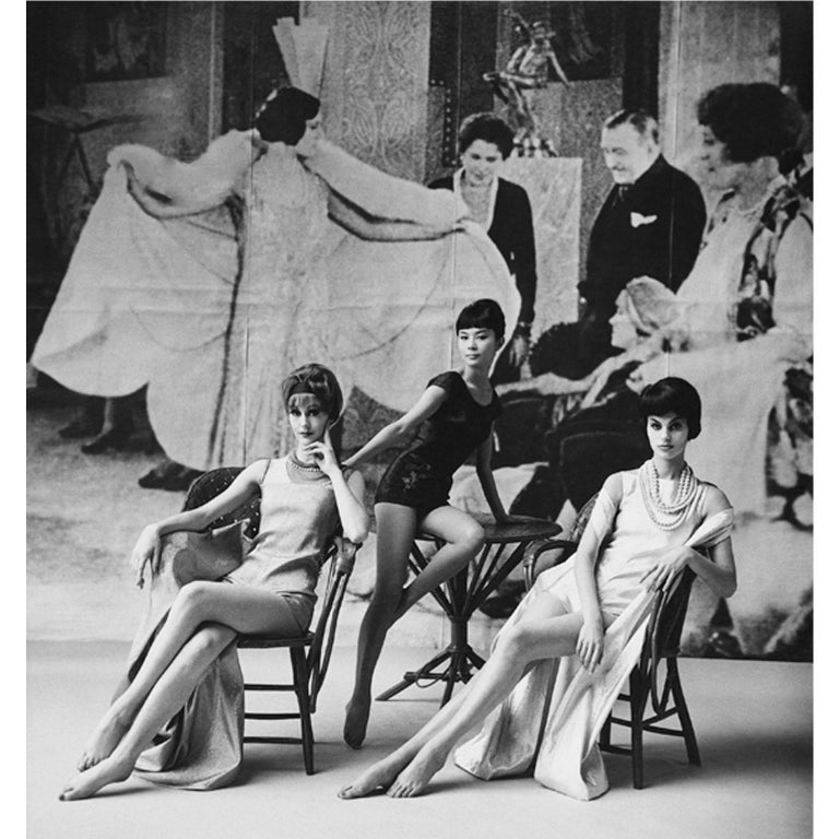 Mark Shaw Black and White Photograph - 1920's Backdrop Three Girls Lounge, 1961