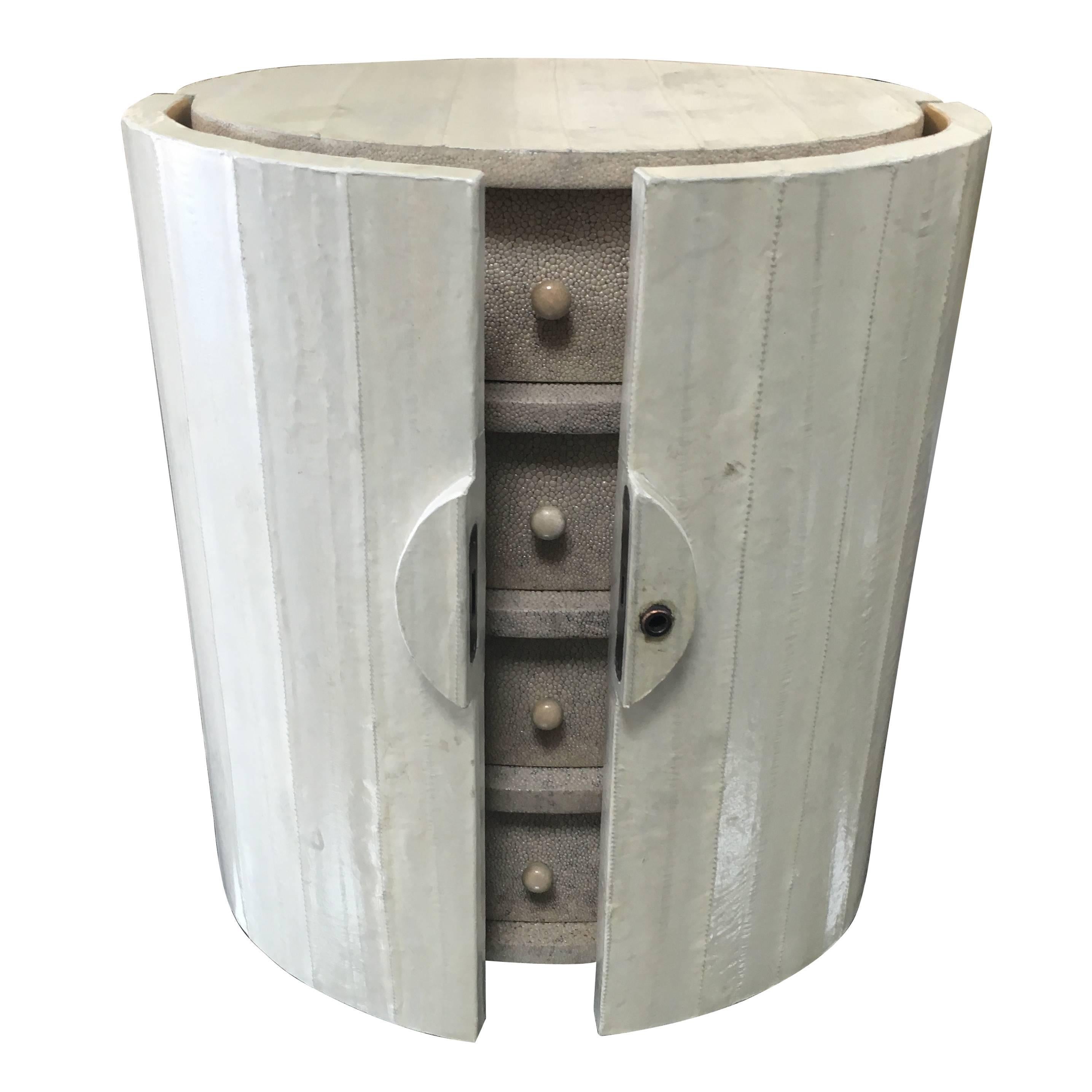 Eel Skin locking jewelry box with Shagreen drawers