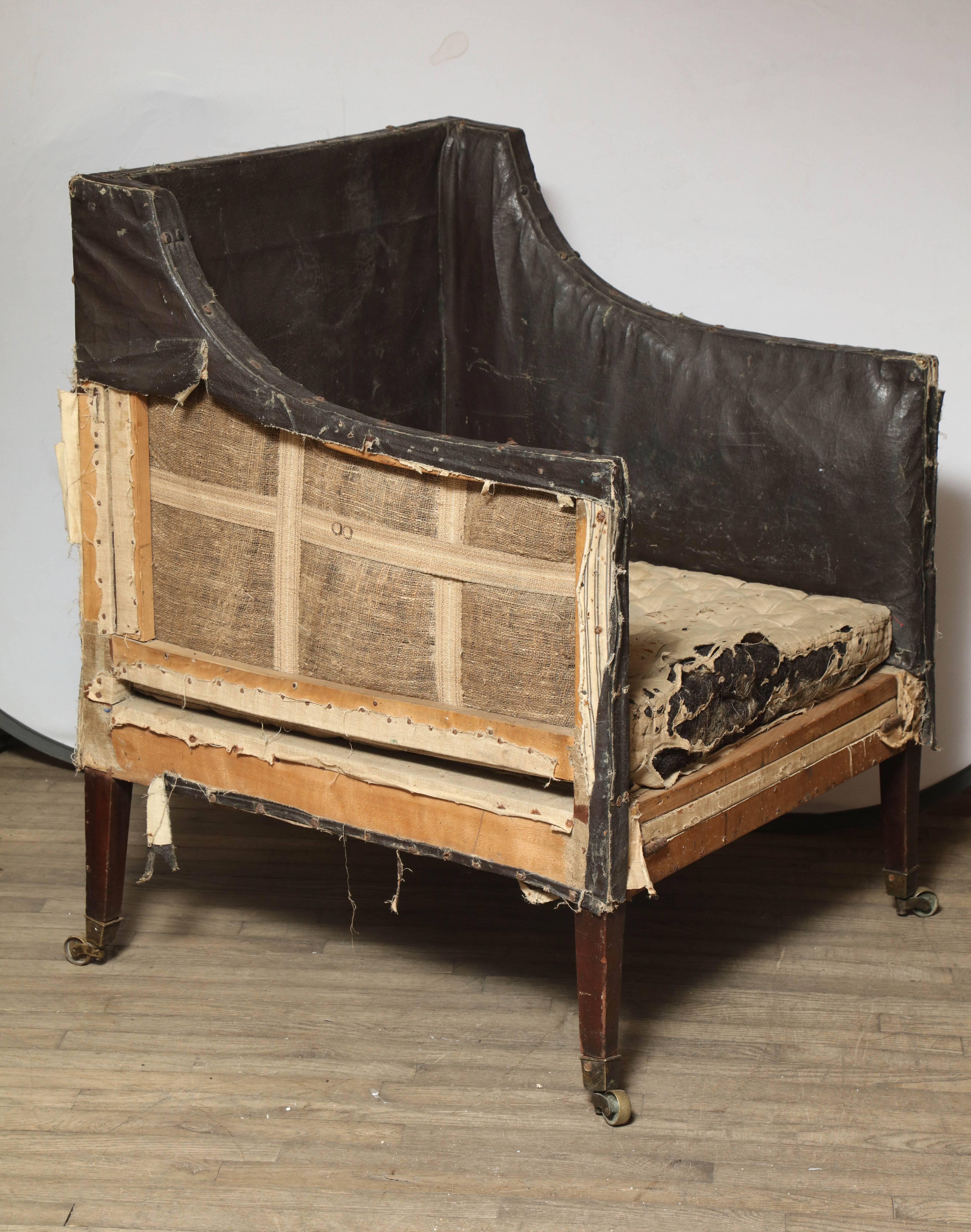Originaler großer englischer Bibliotheksstuhl aus dem 18. Jahrhundert (Folding Cot in Seat) (18. Jahrhundert und früher) im Angebot