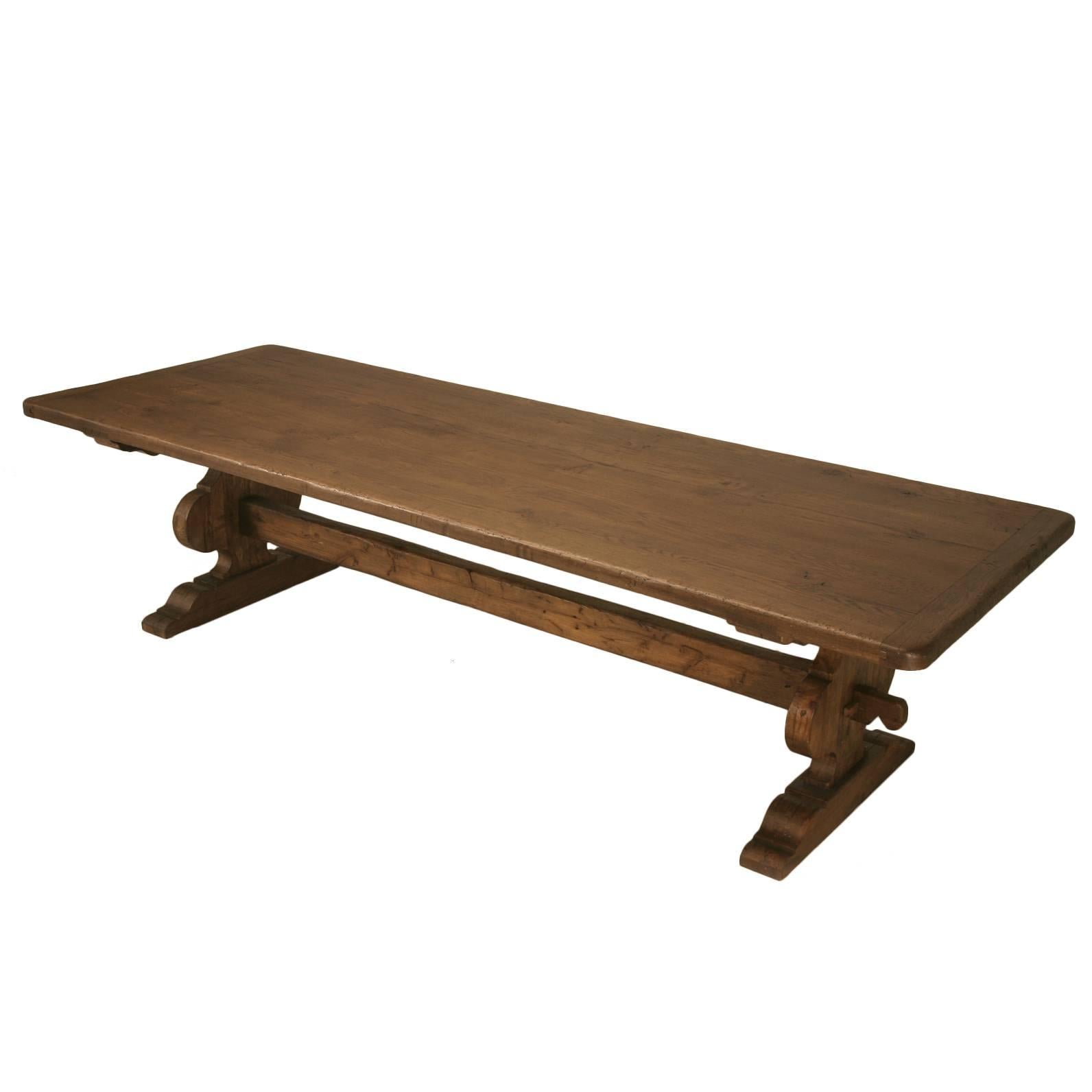 Table de salle à manger italienne en chêne récupéré, fabriquée à la main par Old Plank dans toutes les dimensions