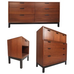 Mid-Century Modern Walnut Bedroom Set by Kroehler