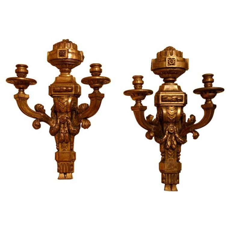Fine Pair of Carved and Gilded 18th Century Sconces For Sale