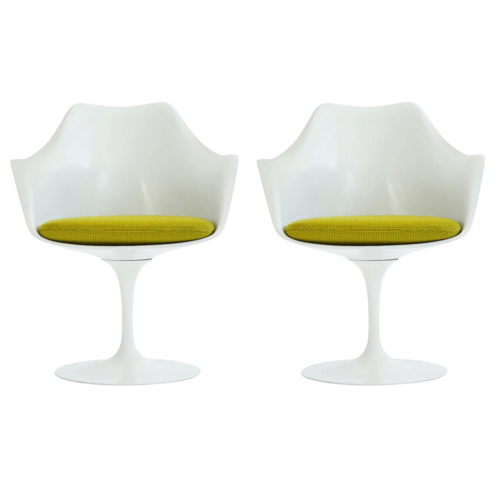 Set of Four Eero Saarinen Tulip Chairs