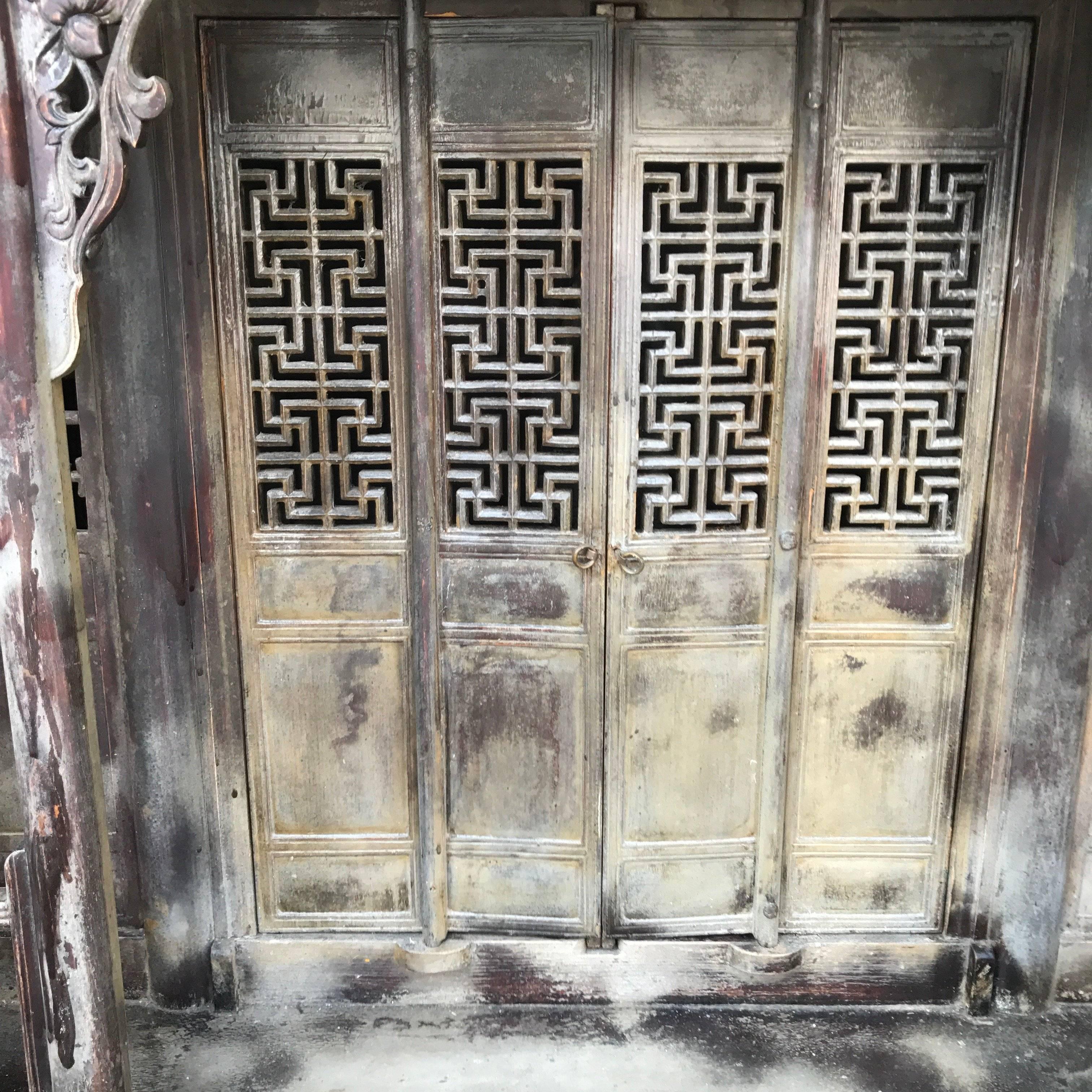  Chinese Important Antique Hand carved Wooden Shrine, Qing dynasty 1644-1912   In Good Condition In South Burlington, VT