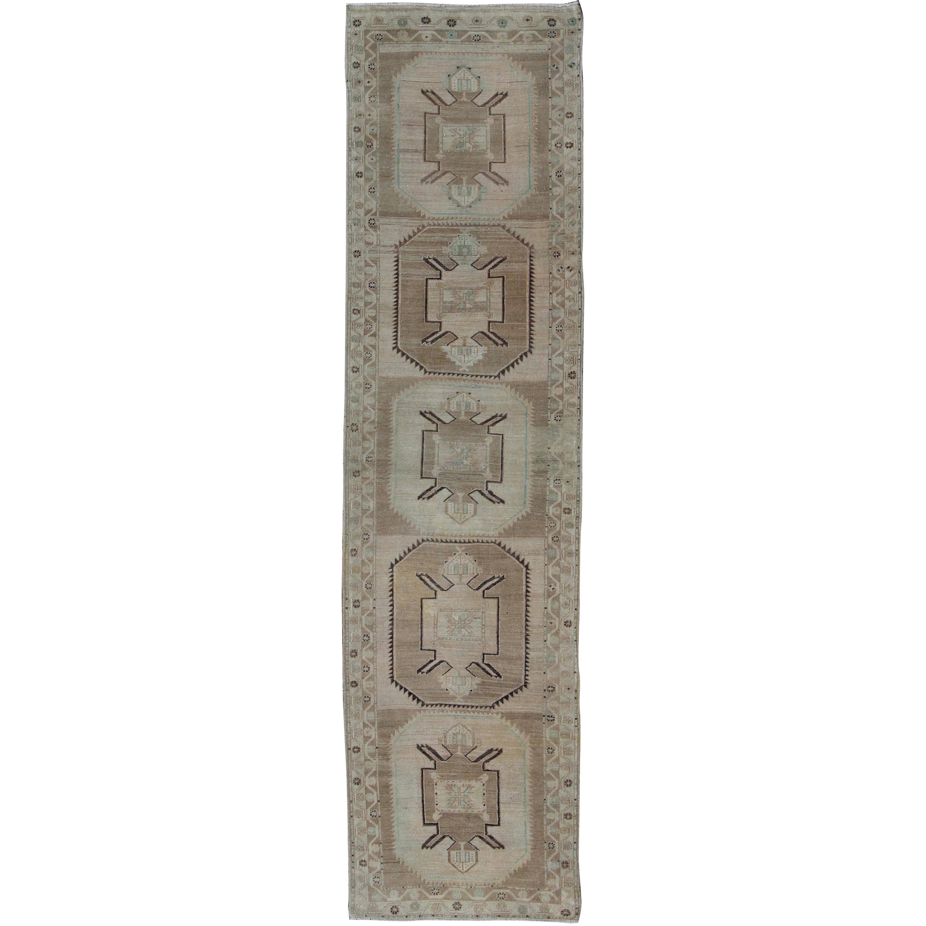 Oushak Runner with Geometric Design in Neutral Colors