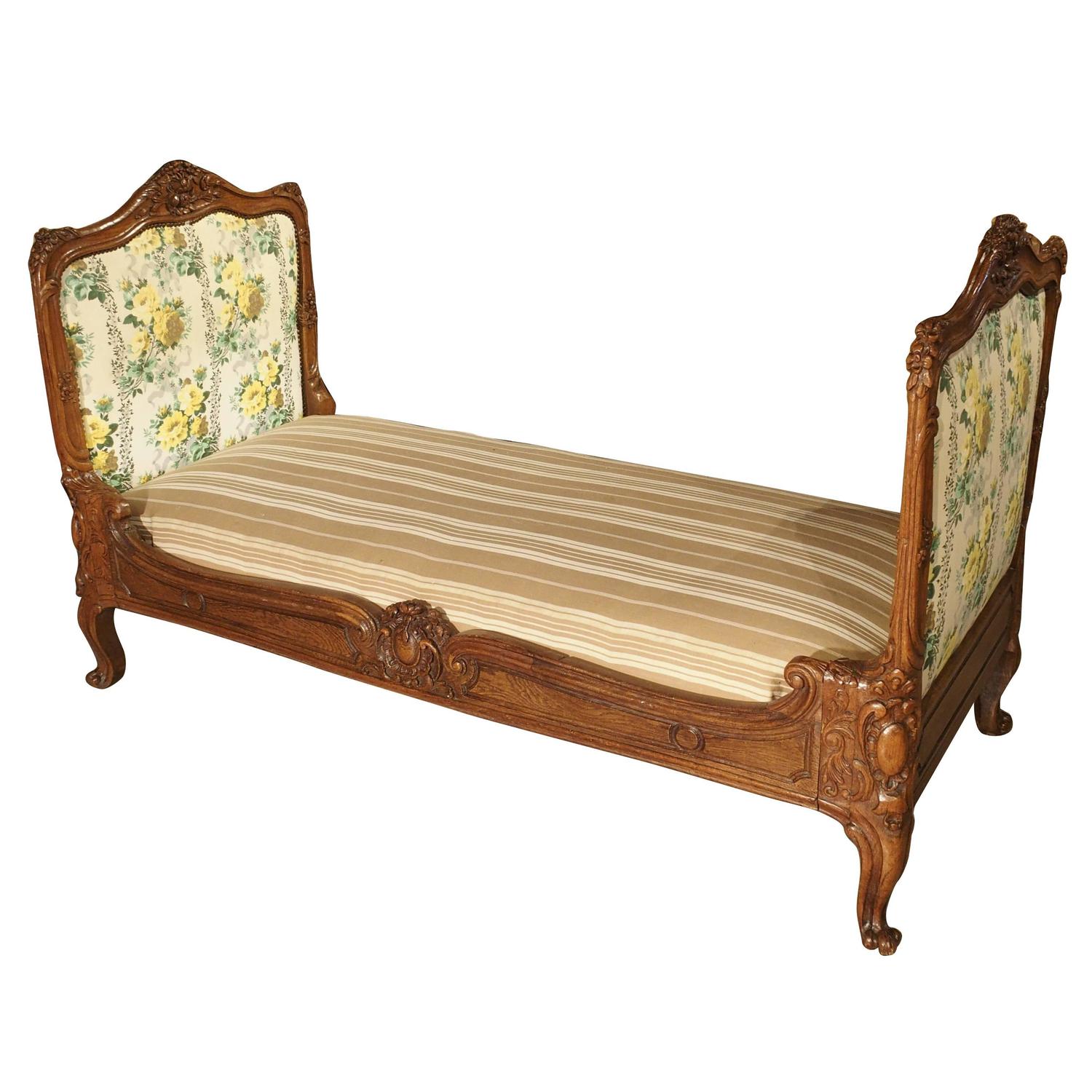 19th Century Carved Oak French Daybed For Sale at 1stdibs