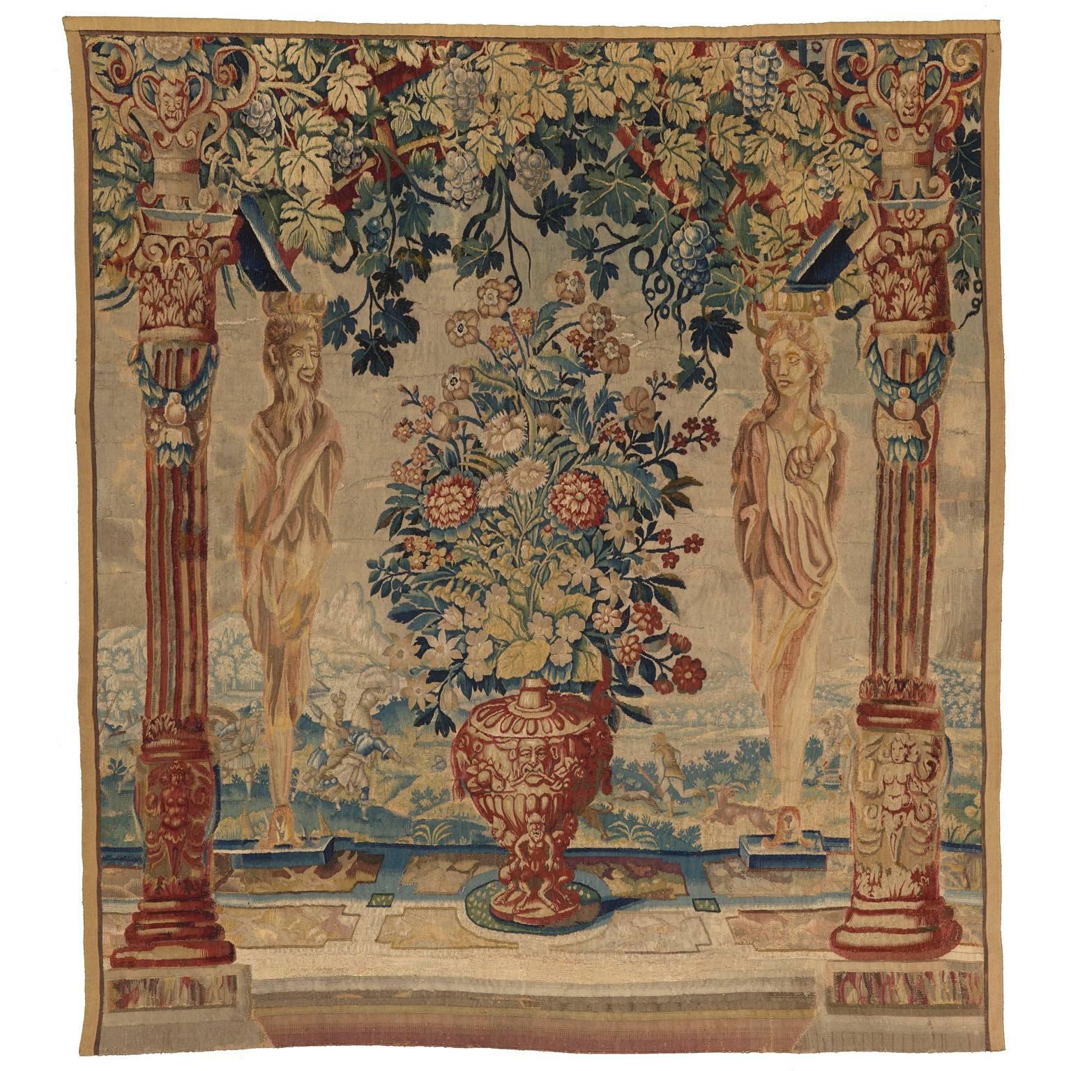 Antiker Pergola-Wandteppich aus dem 16. Jahrhundert mit Blumenvase