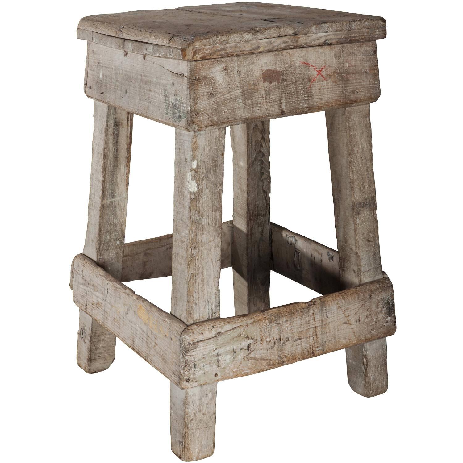 Primitive Sculpture Stand