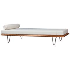 A Single George Nelson Daybed