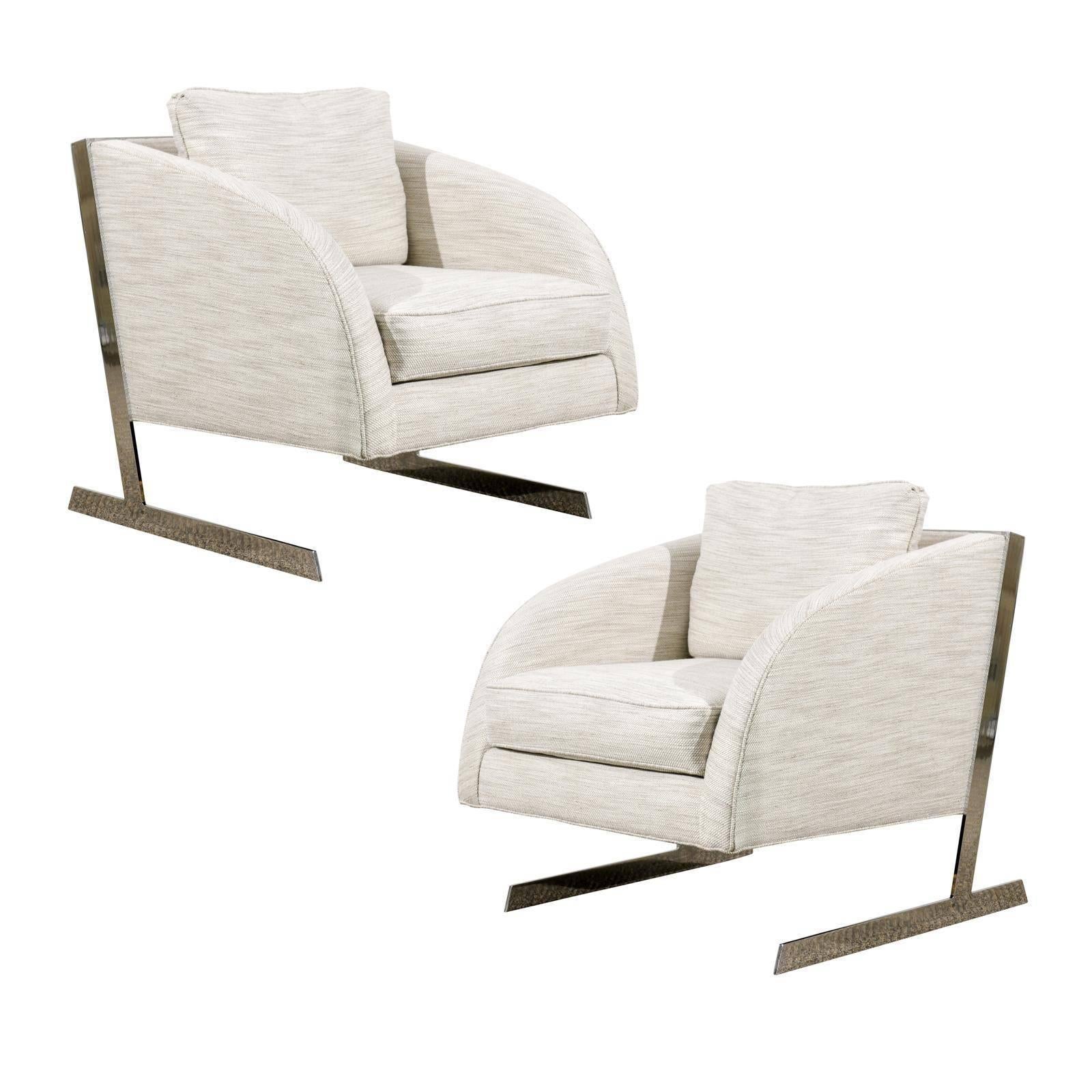 Pair of Mid-Centruy Modern chairs by Milo Baughman