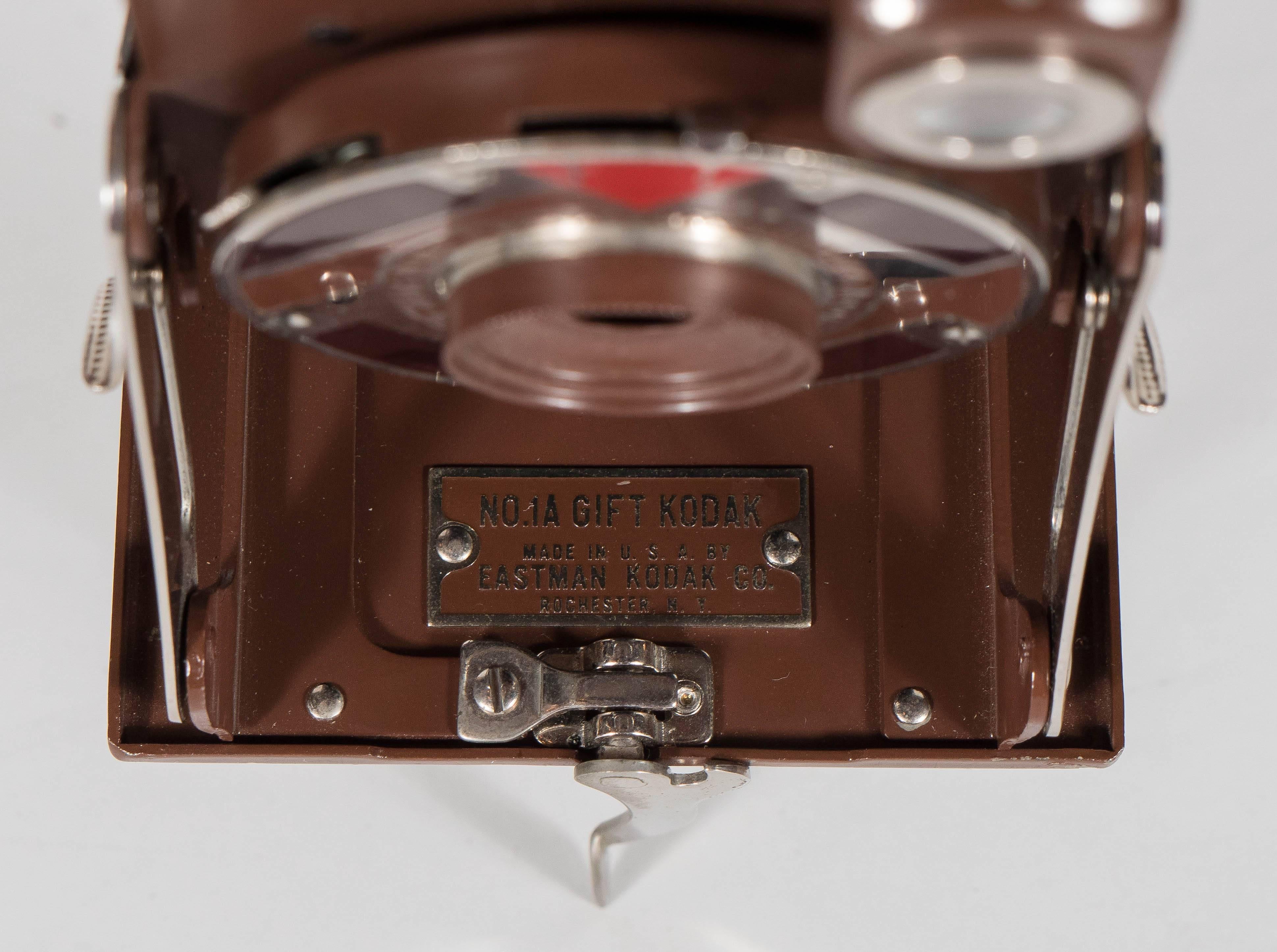 Important Art Deco Enamel and Chrome Box Fitted Camera by Walter Dorwin Teague 2