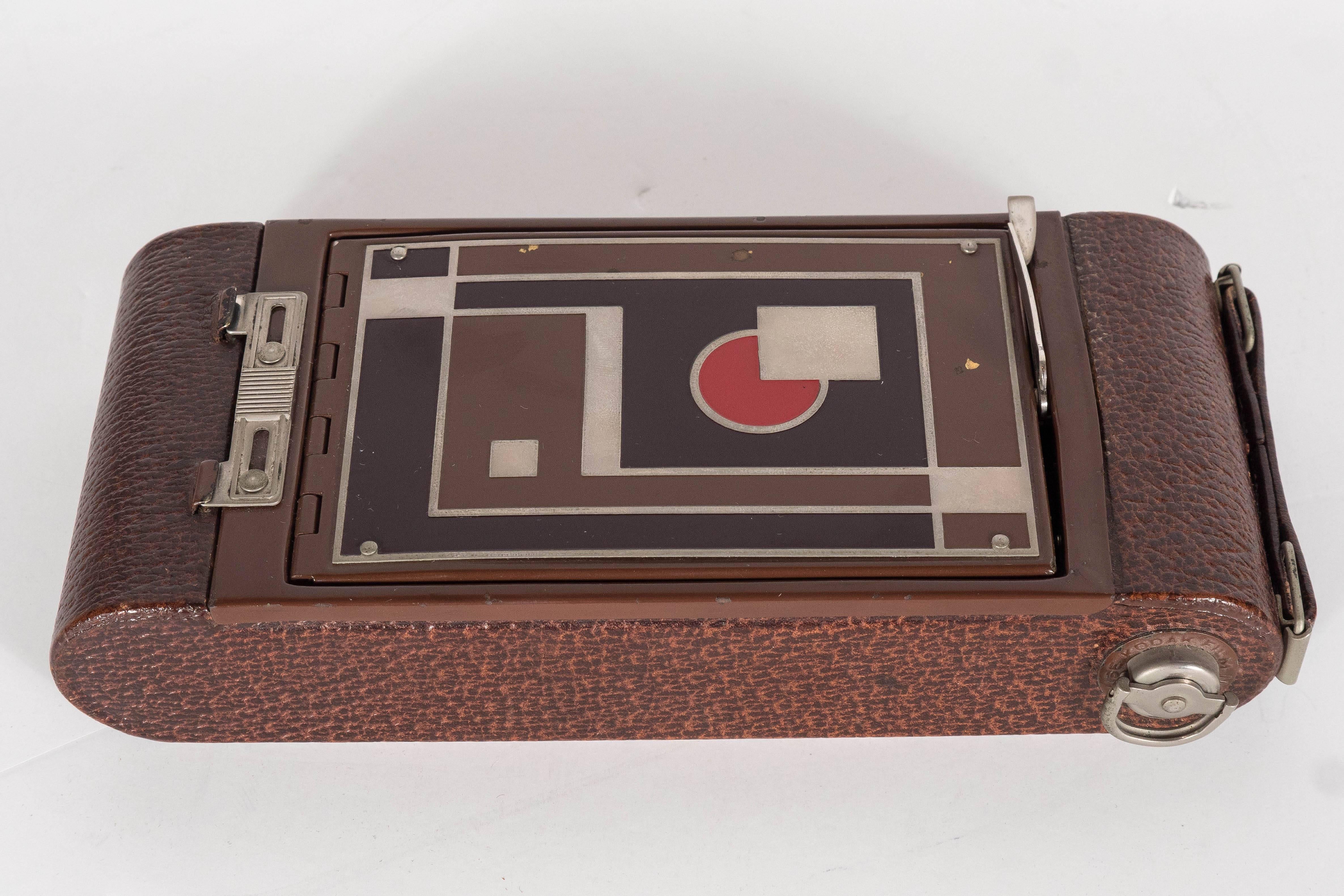 Important Art Deco Enamel and Chrome Box Fitted Camera by Walter Dorwin Teague 3
