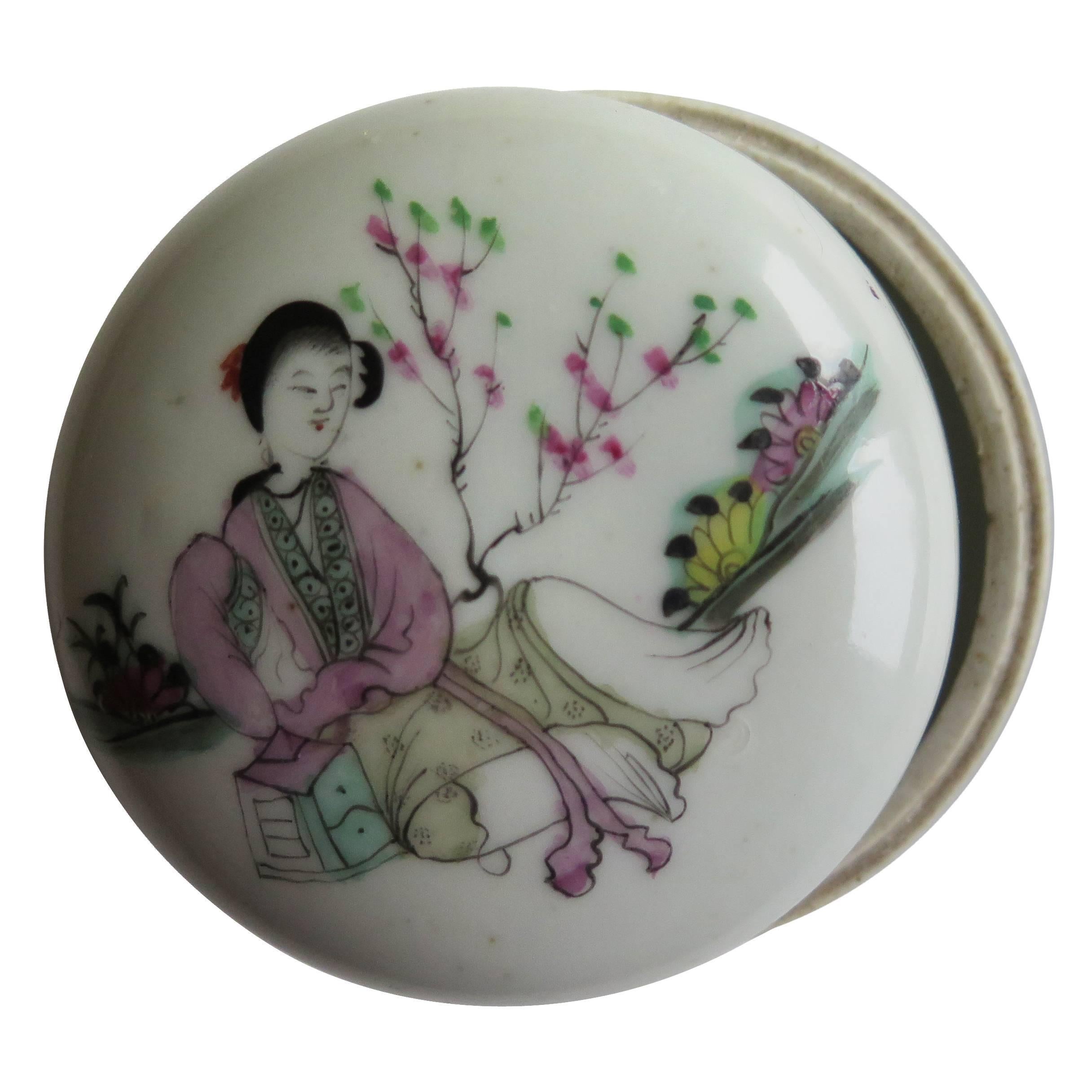Chinese, Porcelain, Circular LIDDED BOX, Famille Rose, Hand painted, circa 1905