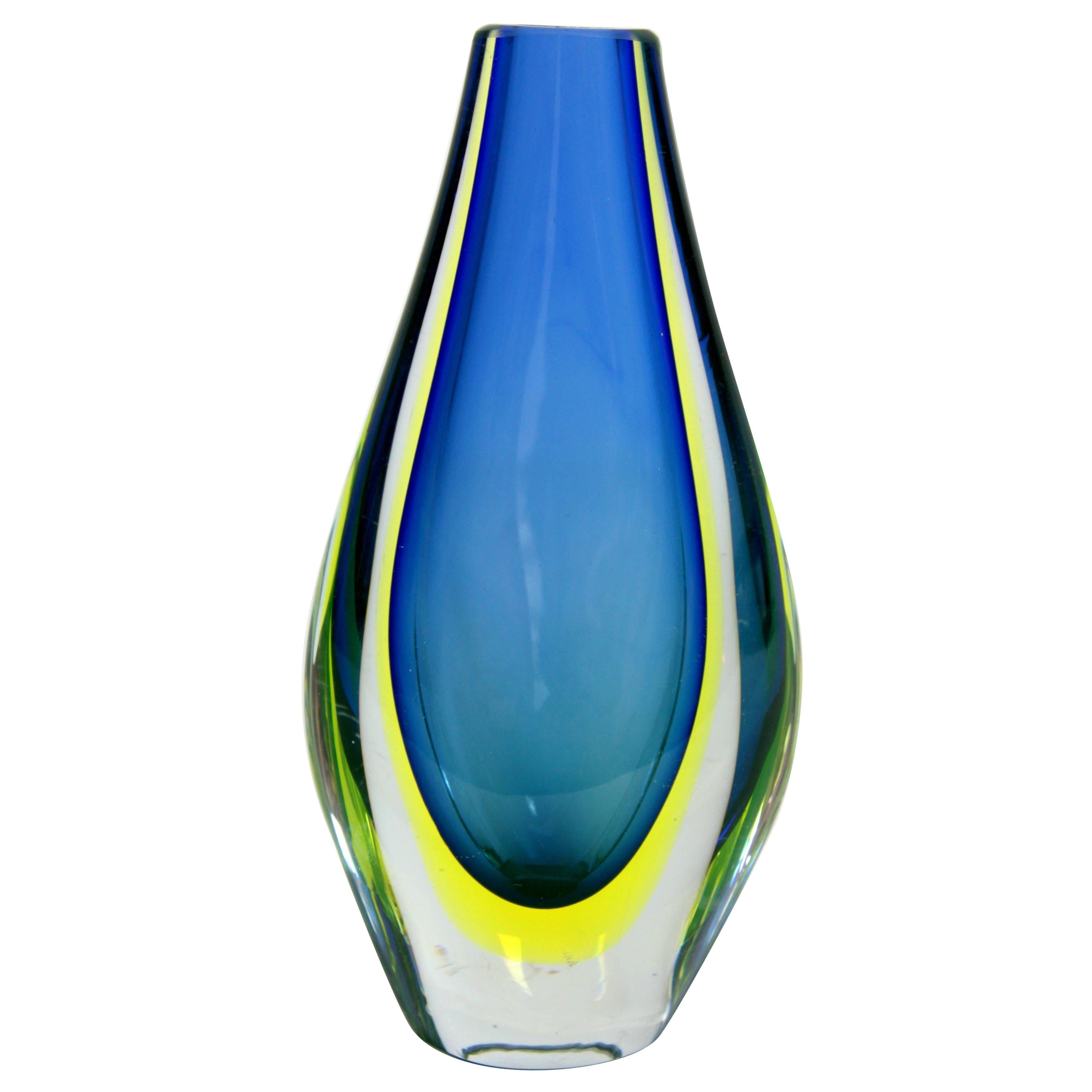 Flavio Poli for Seguso Vetri D´Arte Blue and Yellow Sommerso Vase