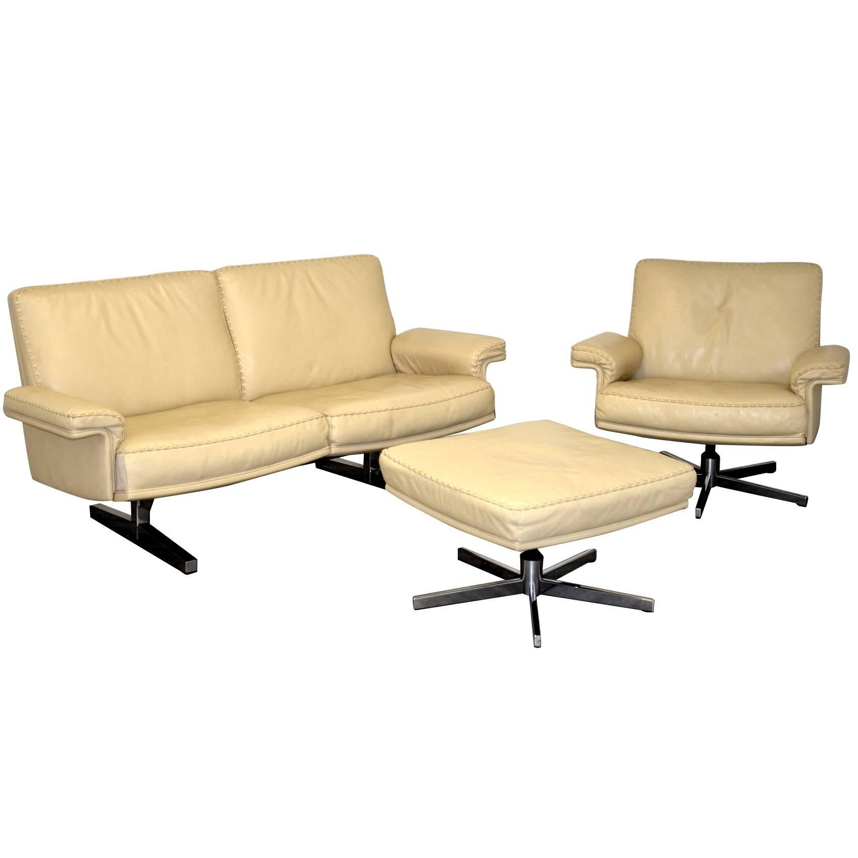 Vintage De Sede DS 35 Two-Seat Loveseat and Swivel Armchair and ottoman, 1970s For Sale