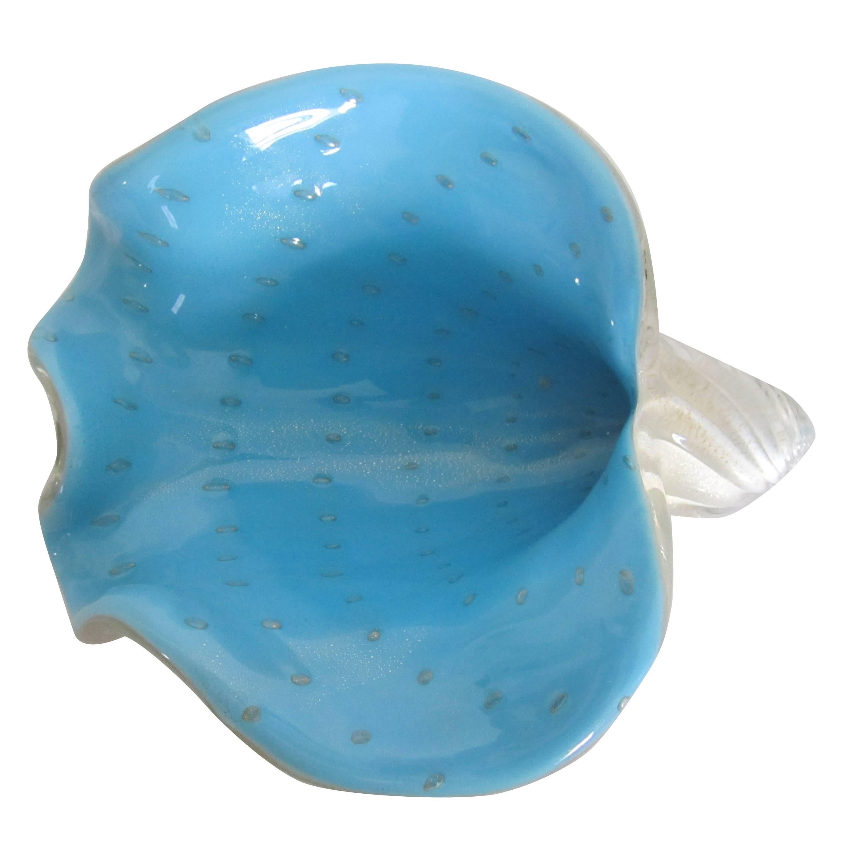 Vintage Alfredo Barbini Powder Blue and White Art Glass Shell Bowl, Italy 1960s