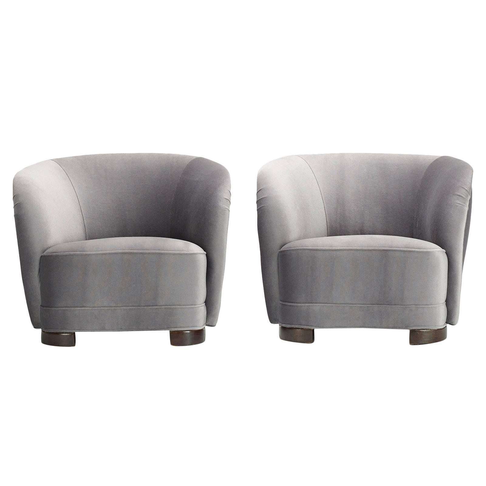Pair of Danish Cabinetmaker Lounge Chairs For Sale