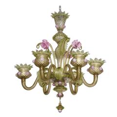 1930s:: Style Louis XV:: Lustre en verre de Murano vert et rose et deux appliques