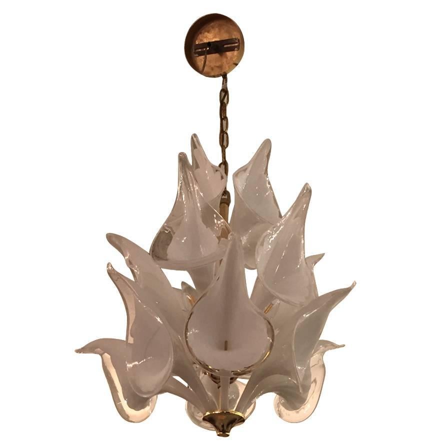 Mid-Century Italienischer moderner Kammer-Kronleuchter Calla Lily aus mundgeblasenem Muranoglas im Angebot