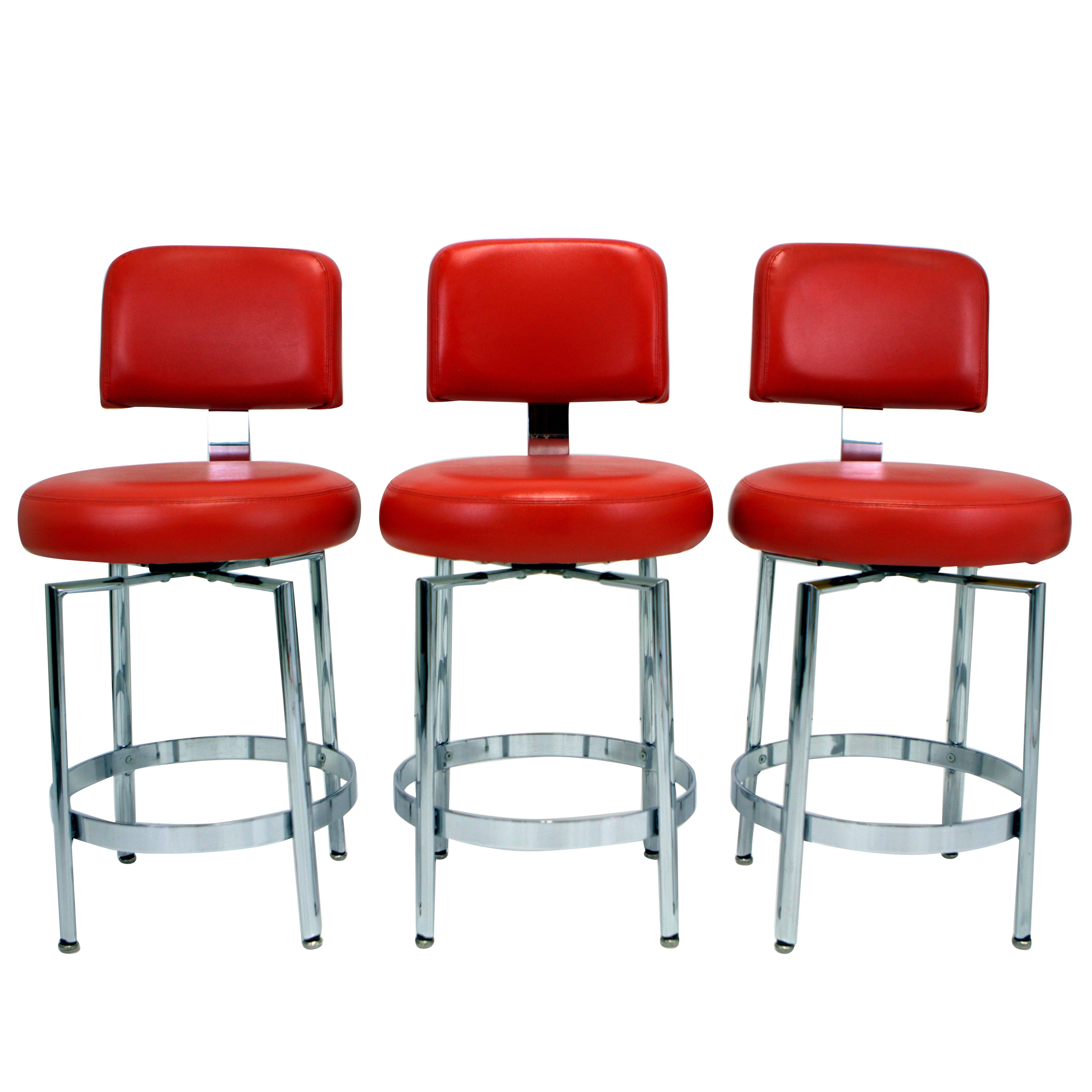 Set of Three Modernist Chrome Counter Height Swivel Stools by Tri-Mark Tulip