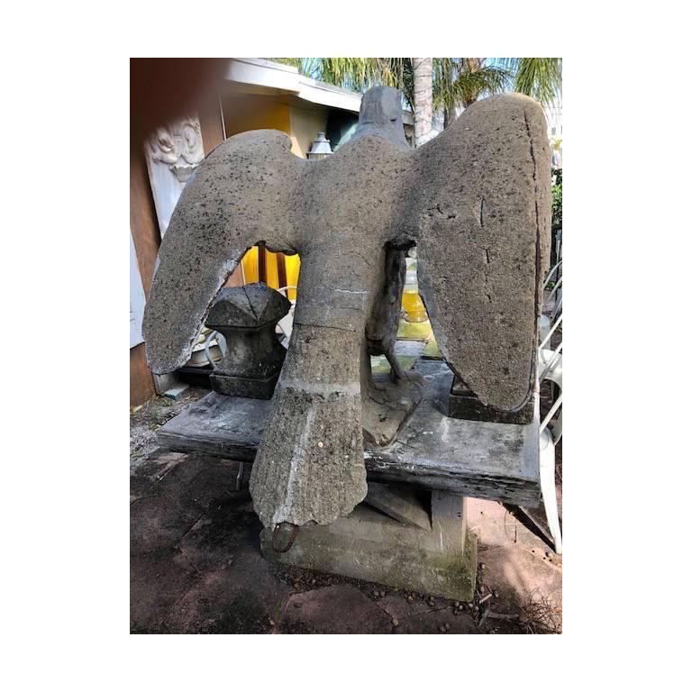 Very Large Cement Eagle Garden Ornament In Good Condition For Sale In Washington, DC