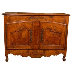 French Early 1800s Burlwood Two-Door Buffet with Carved Doors and Floral Motifs