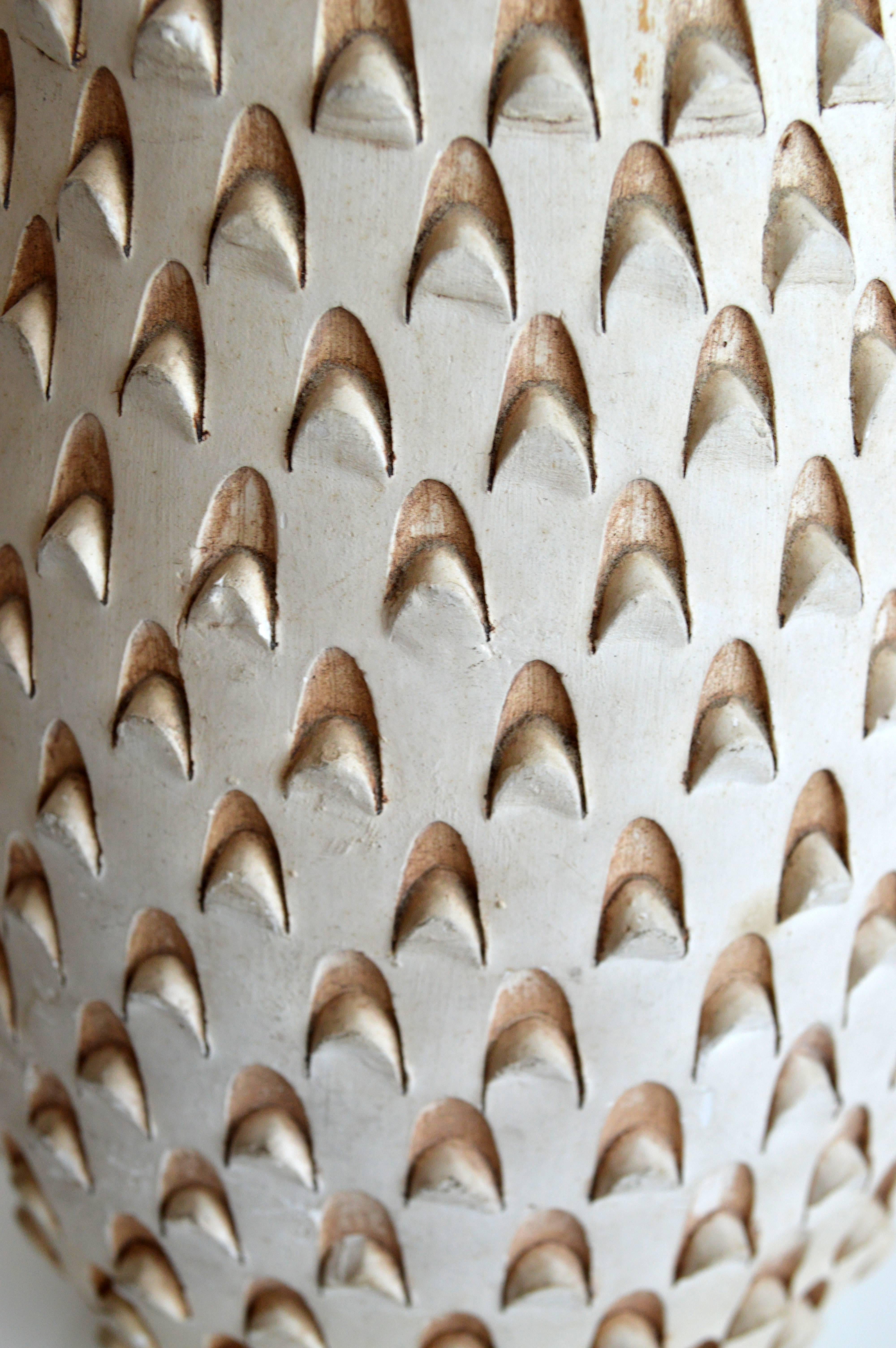 Textured Pottery Table Lamp 3