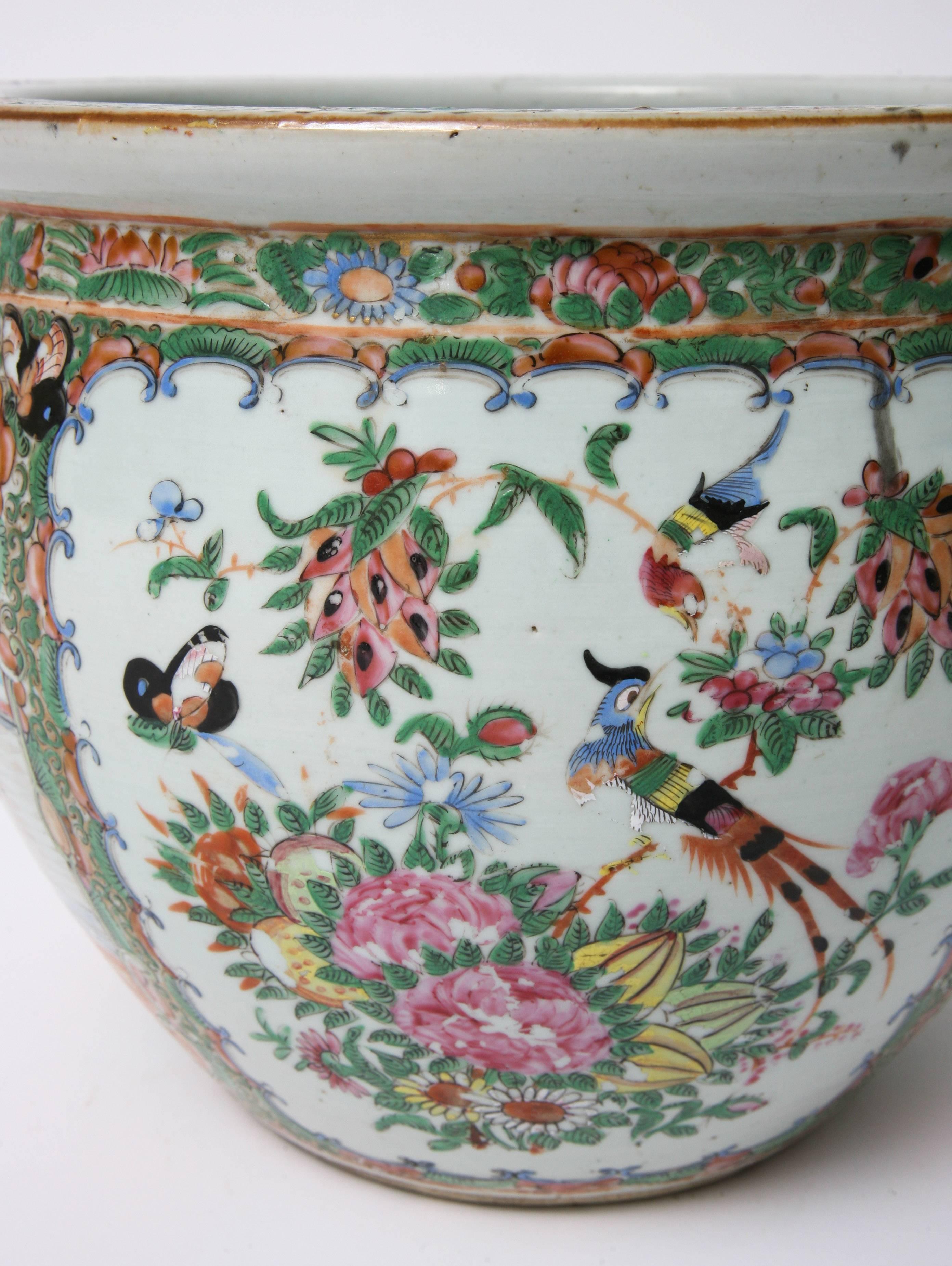 Glazed Early 19th Century Chinese Export Rose Medallion Cachepot / Jardiniere