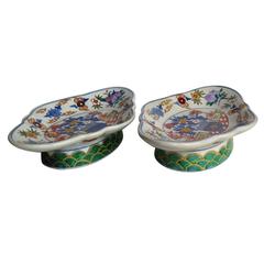 Pair of Bowls, Chinese Export, Hand Painted Porcelain, Late Qing, C.1900