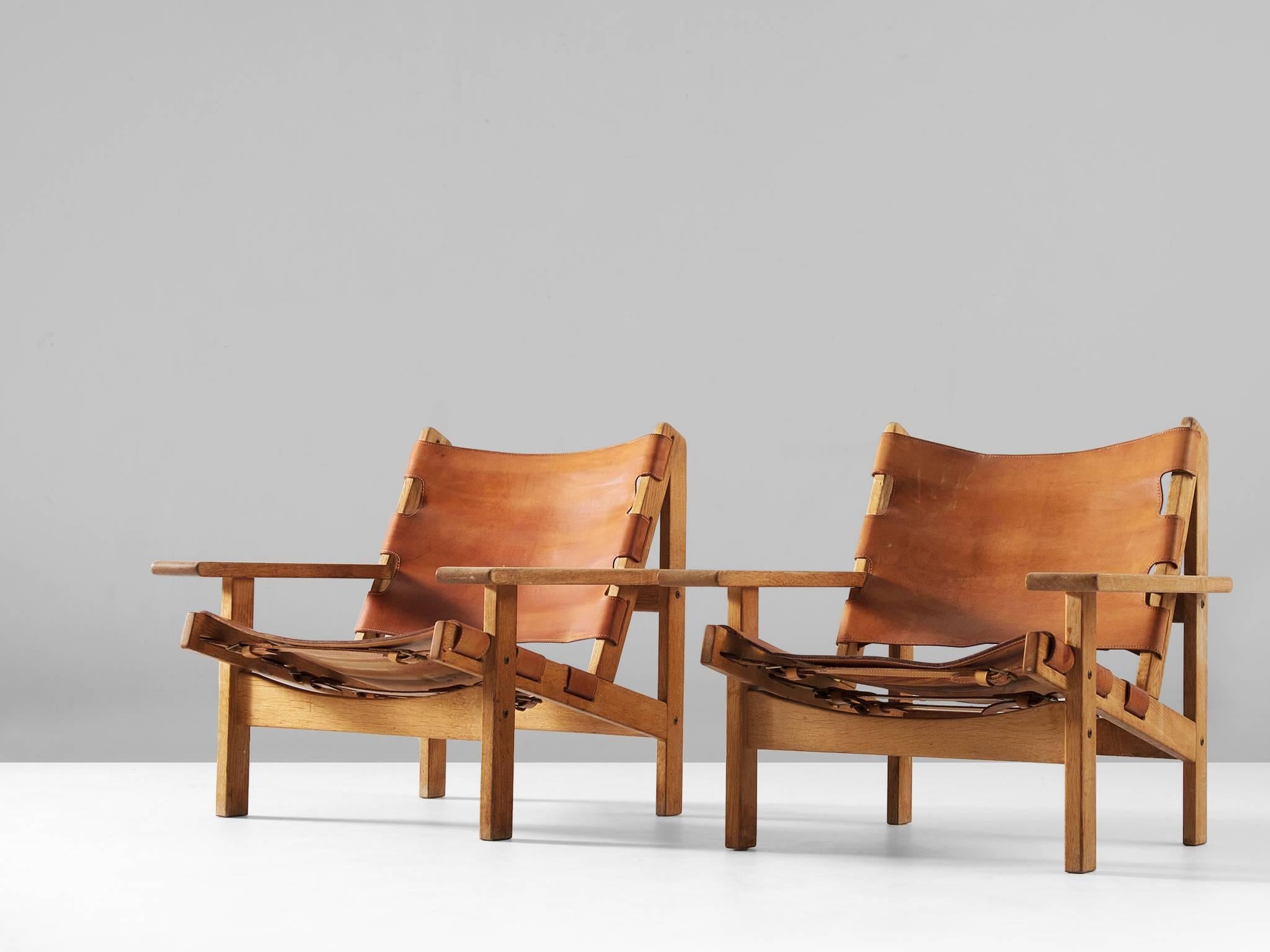 Pair of Hunting Chairs in Solid Oak and Cognac Leather In Good Condition In Waalwijk, NL